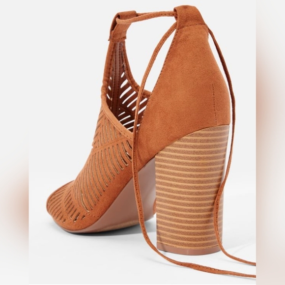 Just Fab Seduction Caged Heeled Sandal! SIZE 8.5. BRAND NEW AND NEVER WORN!✨️ - Picture 3 of 16